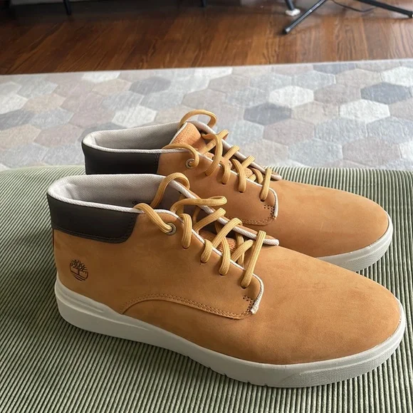 TIMBERLAND MEN'S NEW SENECA BAY CHUKKA BOOTS SIZE 9.5 - Picture 1 of 6